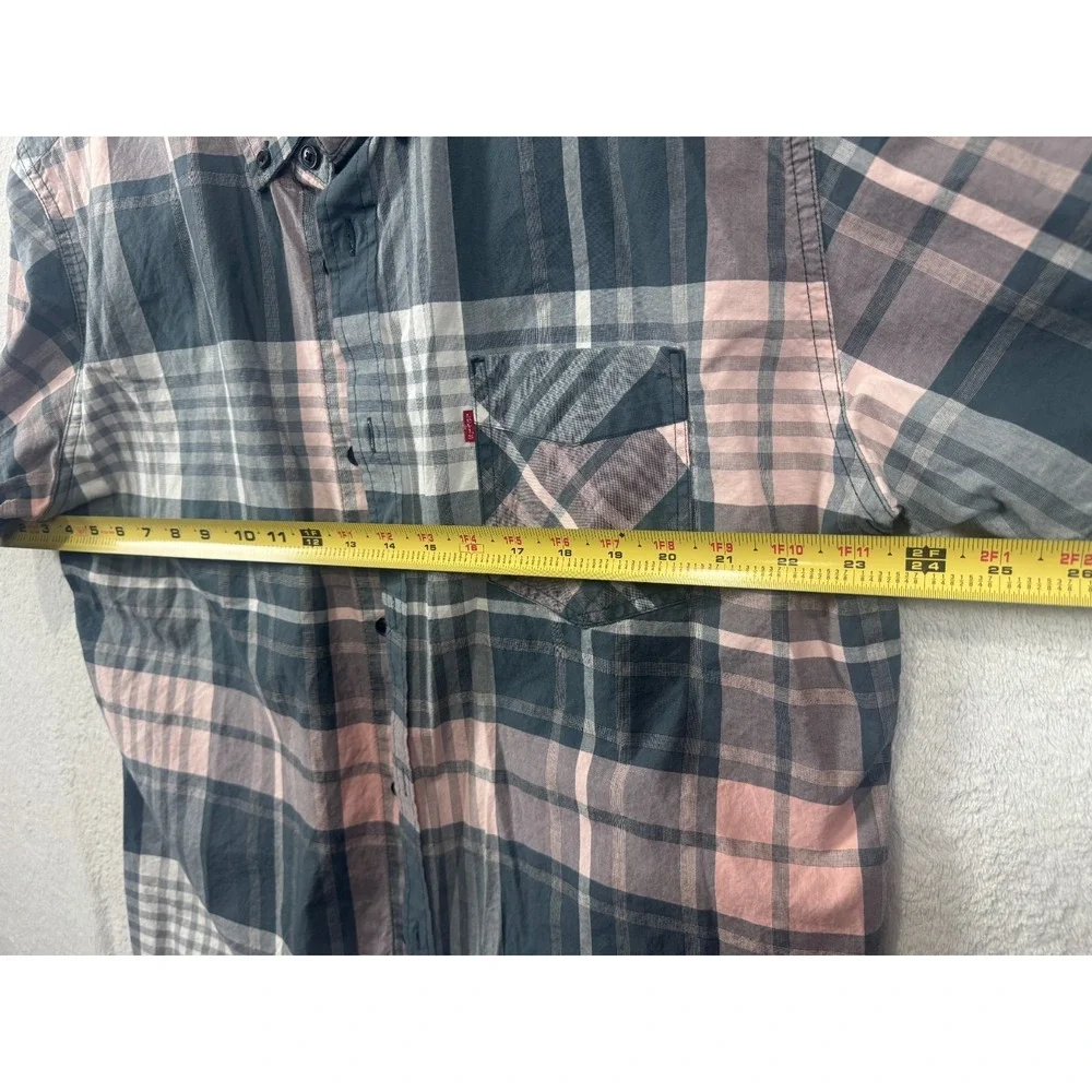 Levis levi button